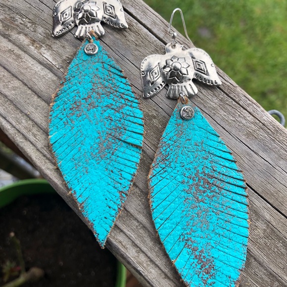 Thunderbird & Leather Feather Earrings🌿Boho - Picture 4 of 7